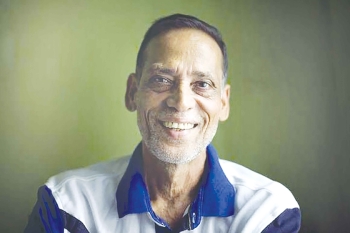 পিতার কথা রাখতে পেরেছিলেন আজম খান